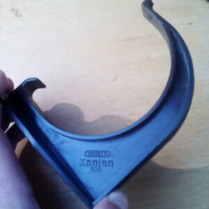 Wavin Кронштейн жолоба 100 мм горілчаного ПВХ