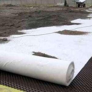Геотекстиль голкопробивний 300 г/м2.
